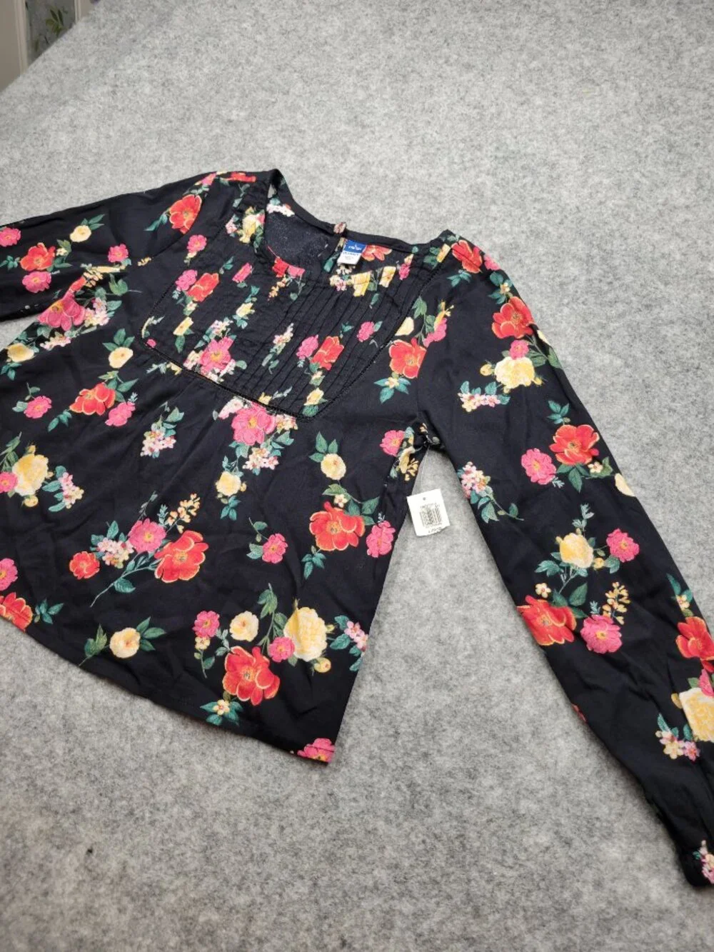 Old Navy girls shirt